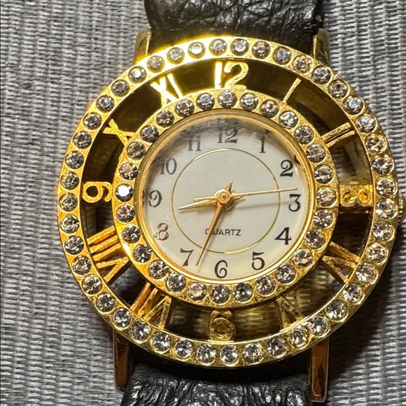 Source Unknown Gold and Black Women\'s Watch